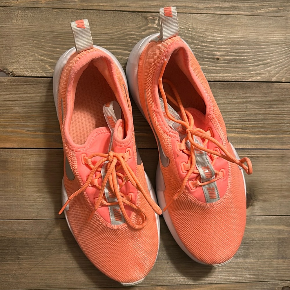 Nike Women/Youth Trainers